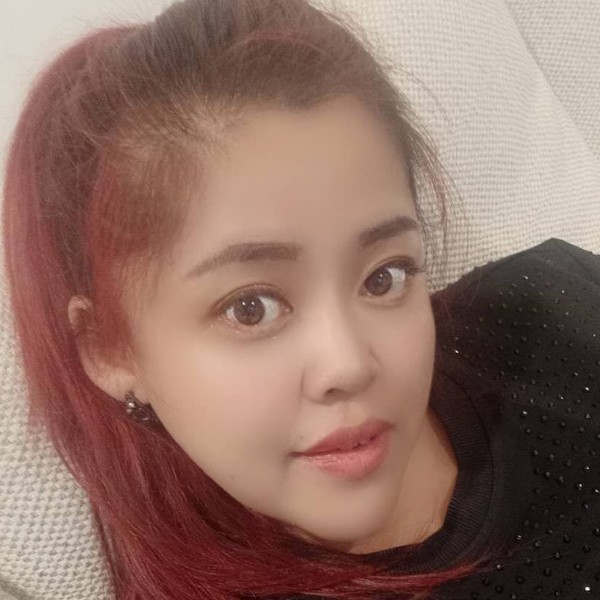 微胖小女子的照片