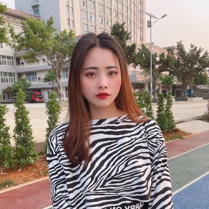 耳机蹁跹虚心的照片