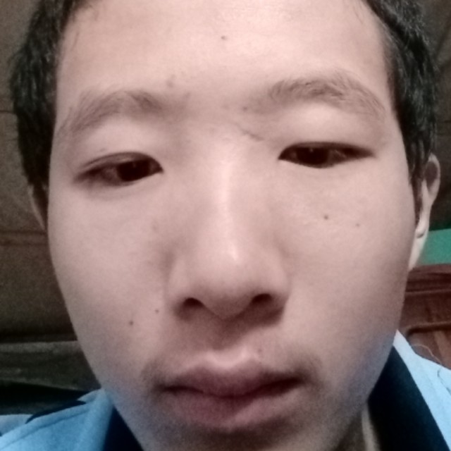 黄康一生不爱的照片