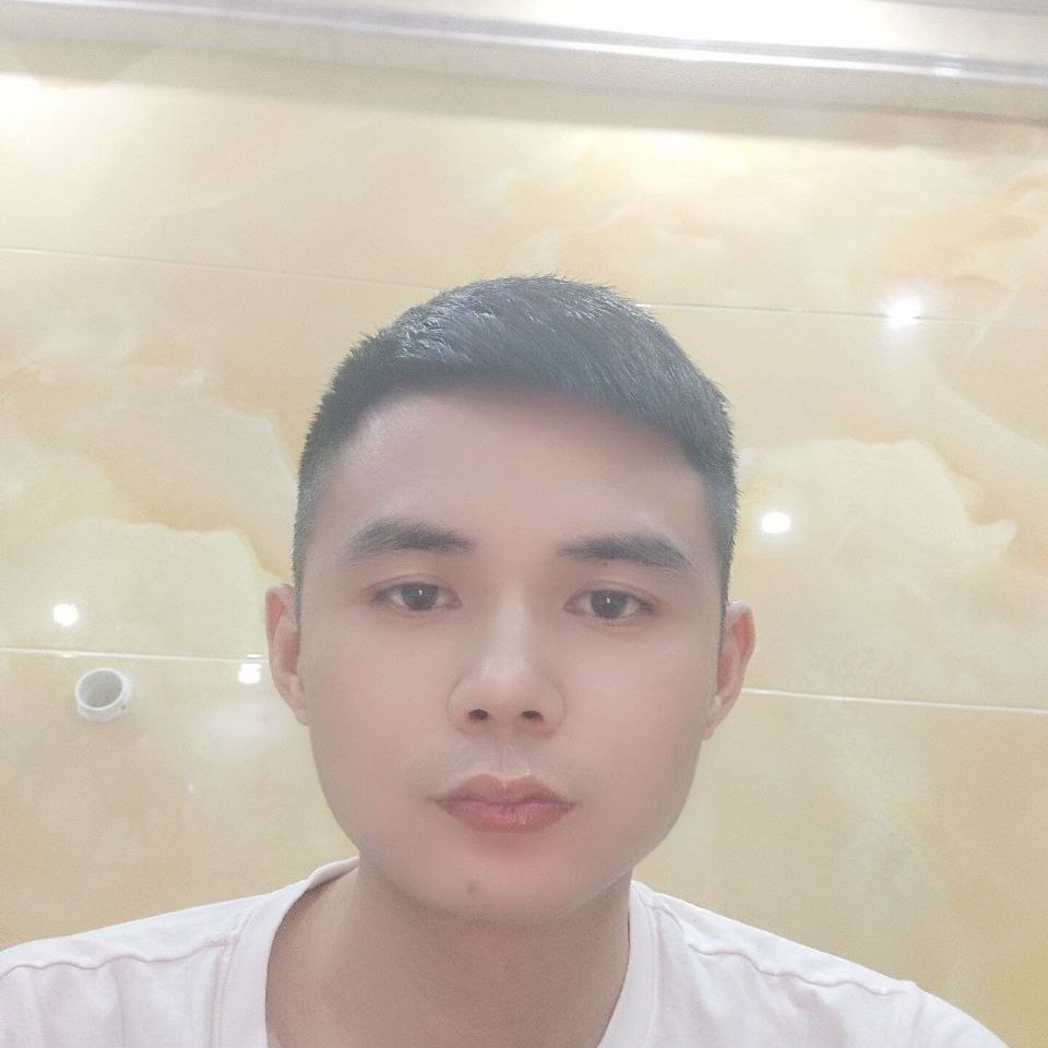 细心的巨人的照片