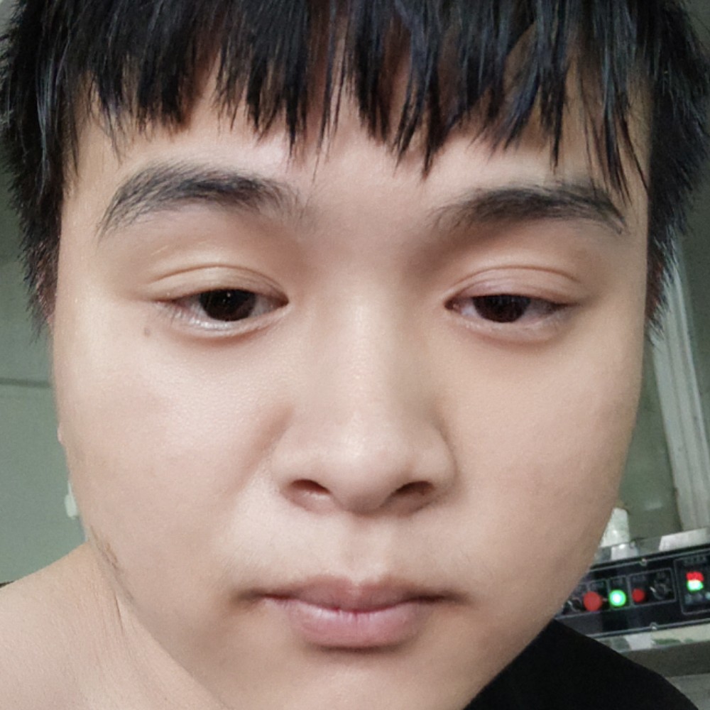 背后闻尘宵的照片