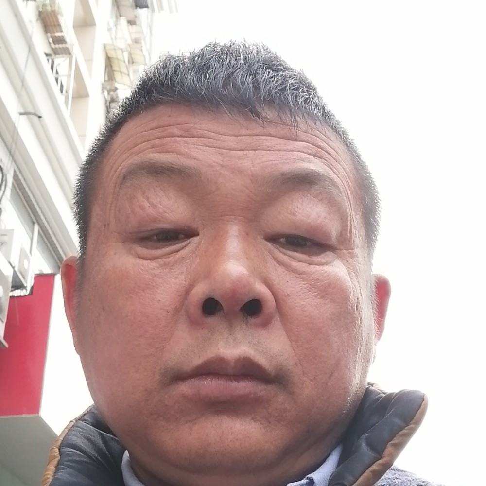 黑不白活的照片