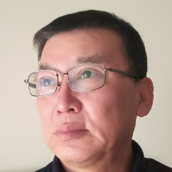 大叔爱恋生动的照片