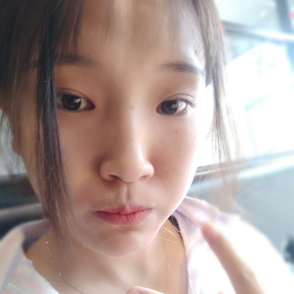 微笑听话的照片