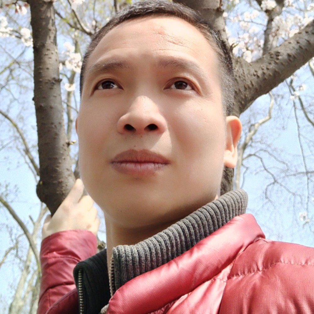 白羊认真的照片