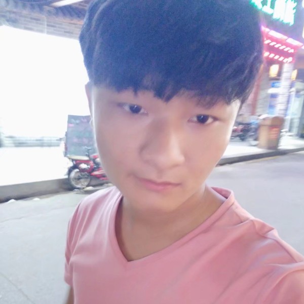 慢半拍。的照片