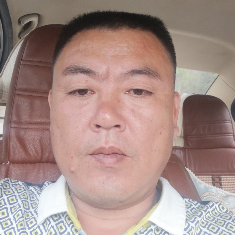 虚拟大叔的照片