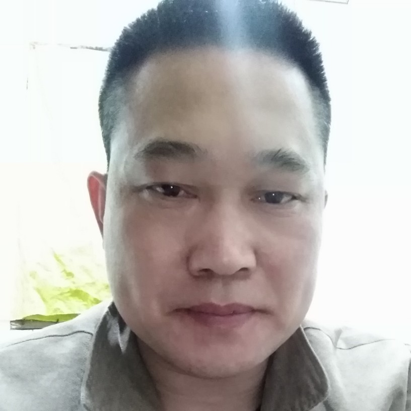 刘雄伟的照片