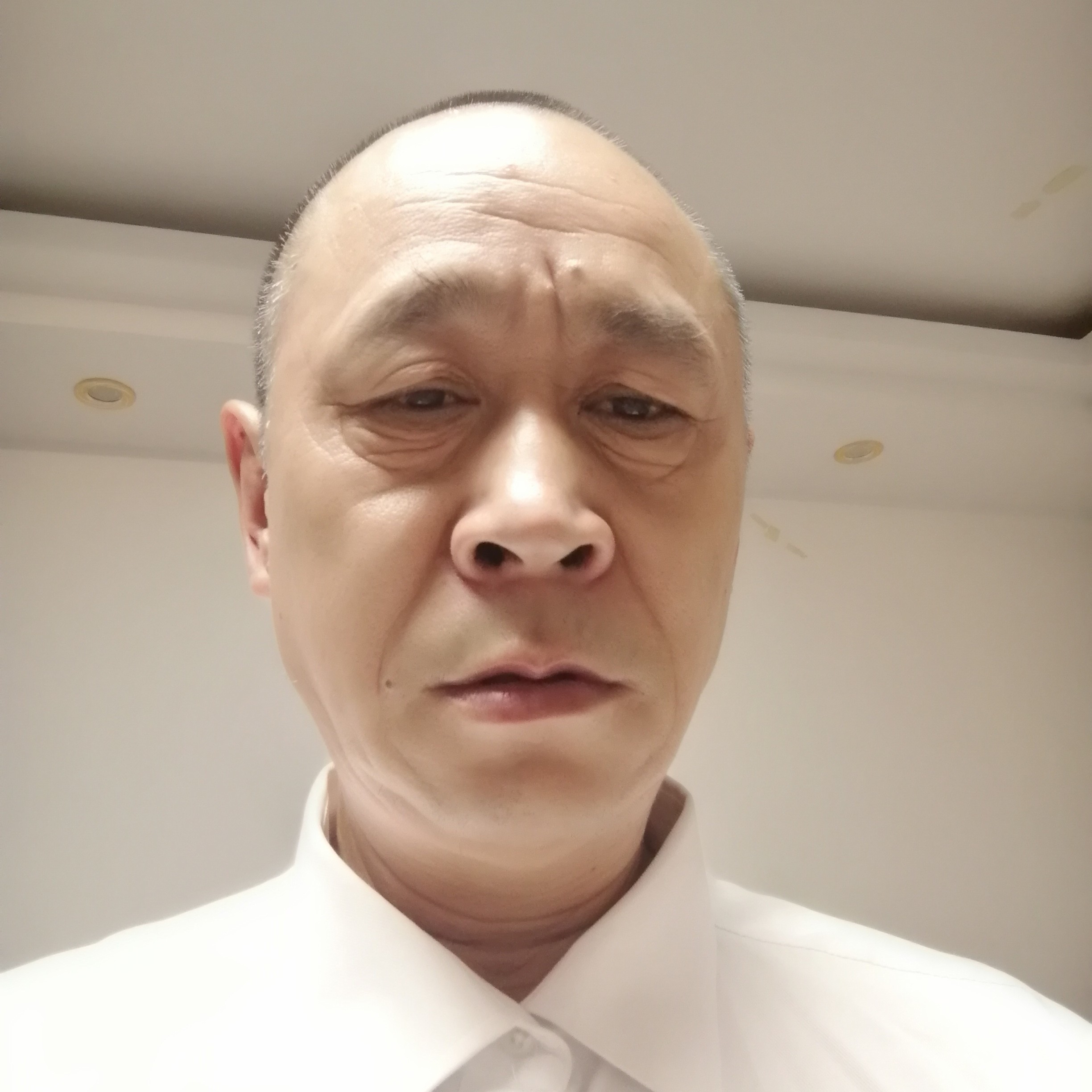 雪糕等待爱听歌的照片