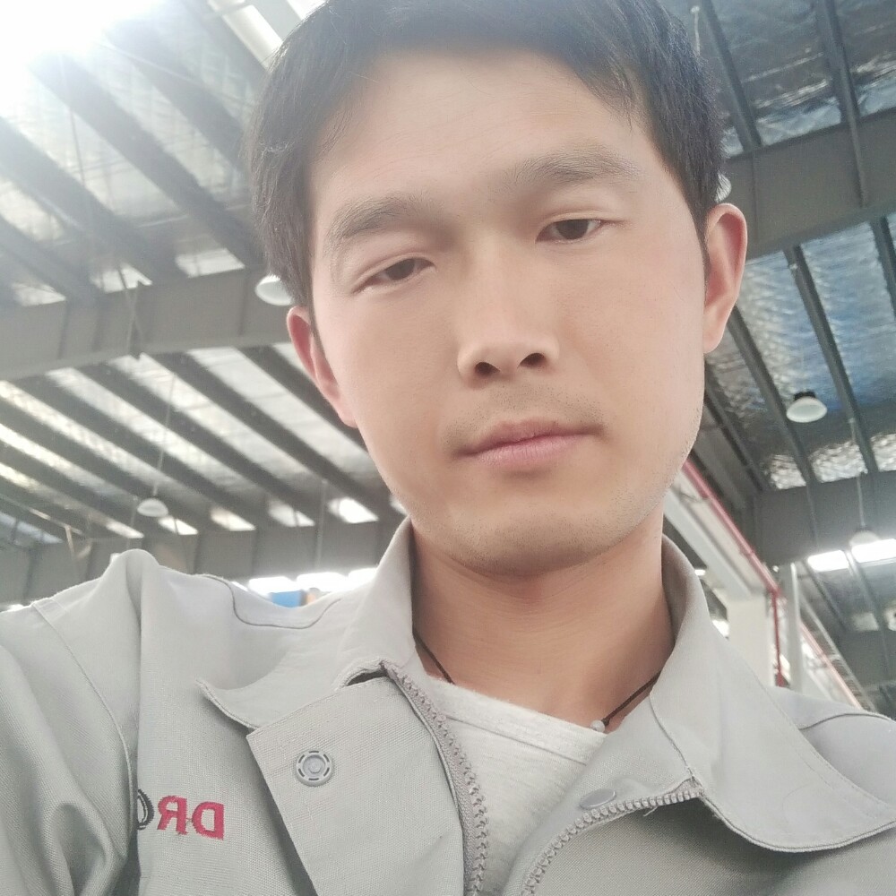 含泪 笑自己的照片