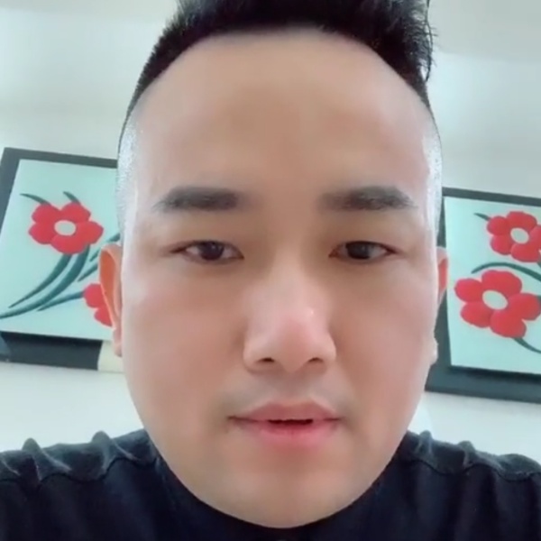 不安演变青花的照片