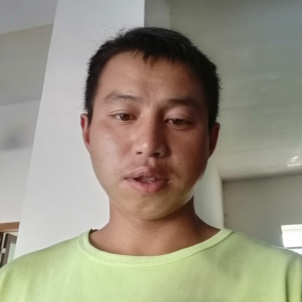琉璃爱恋爱撒娇的照片