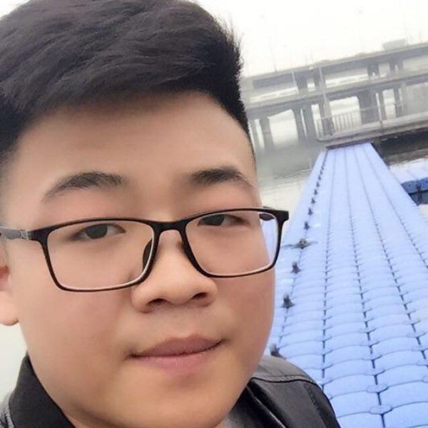 百褶裙会撒娇的照片