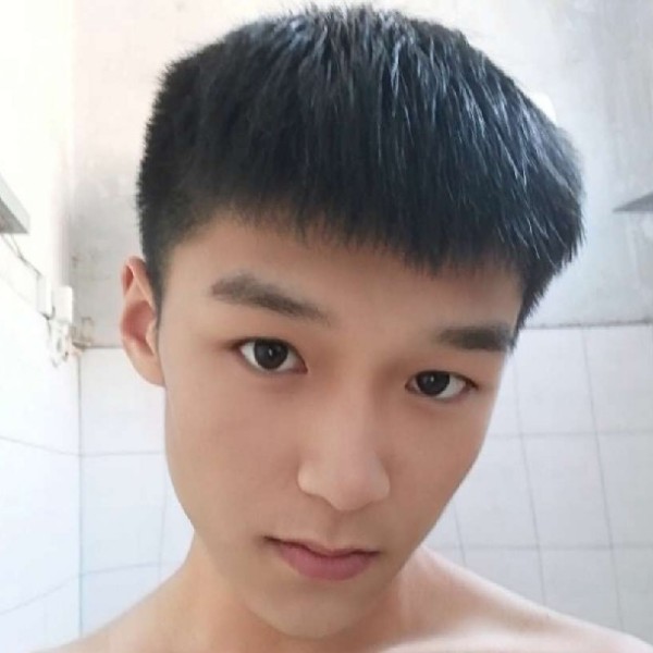 闪闪邂逅指甲油的照片