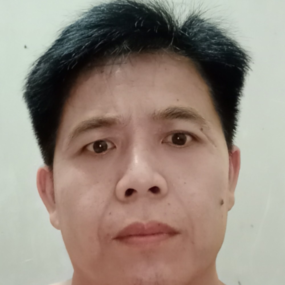 毛衣那飘逸的照片