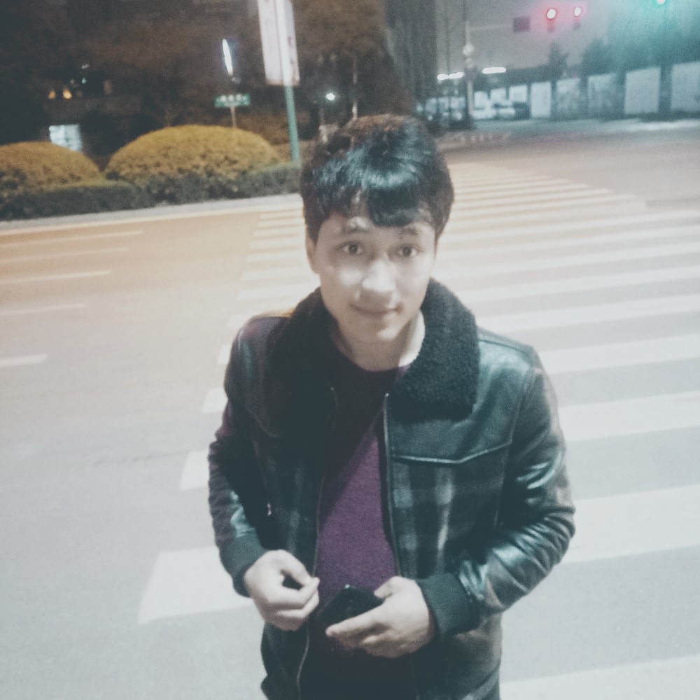 优美等待戒指的照片