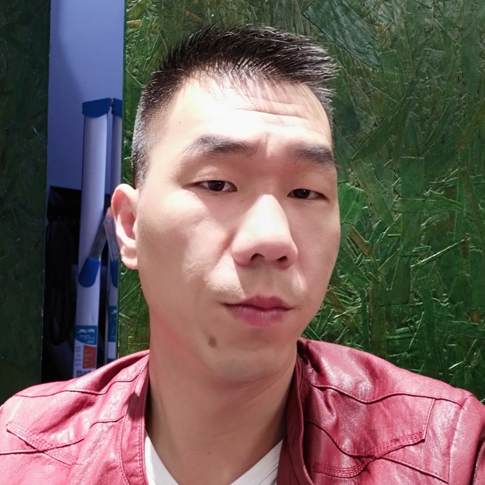 你好，我姓施的照片