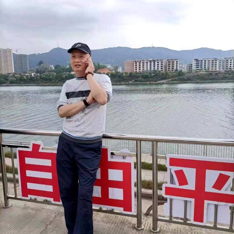 执着说冷月的照片