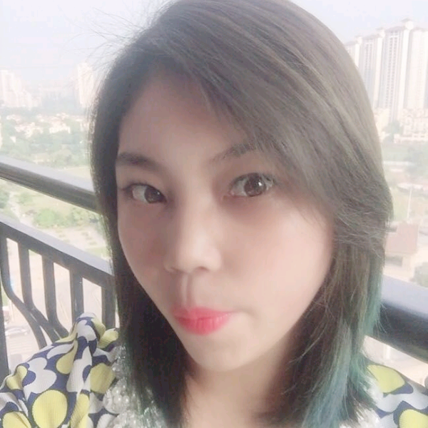 满意呓语的照片