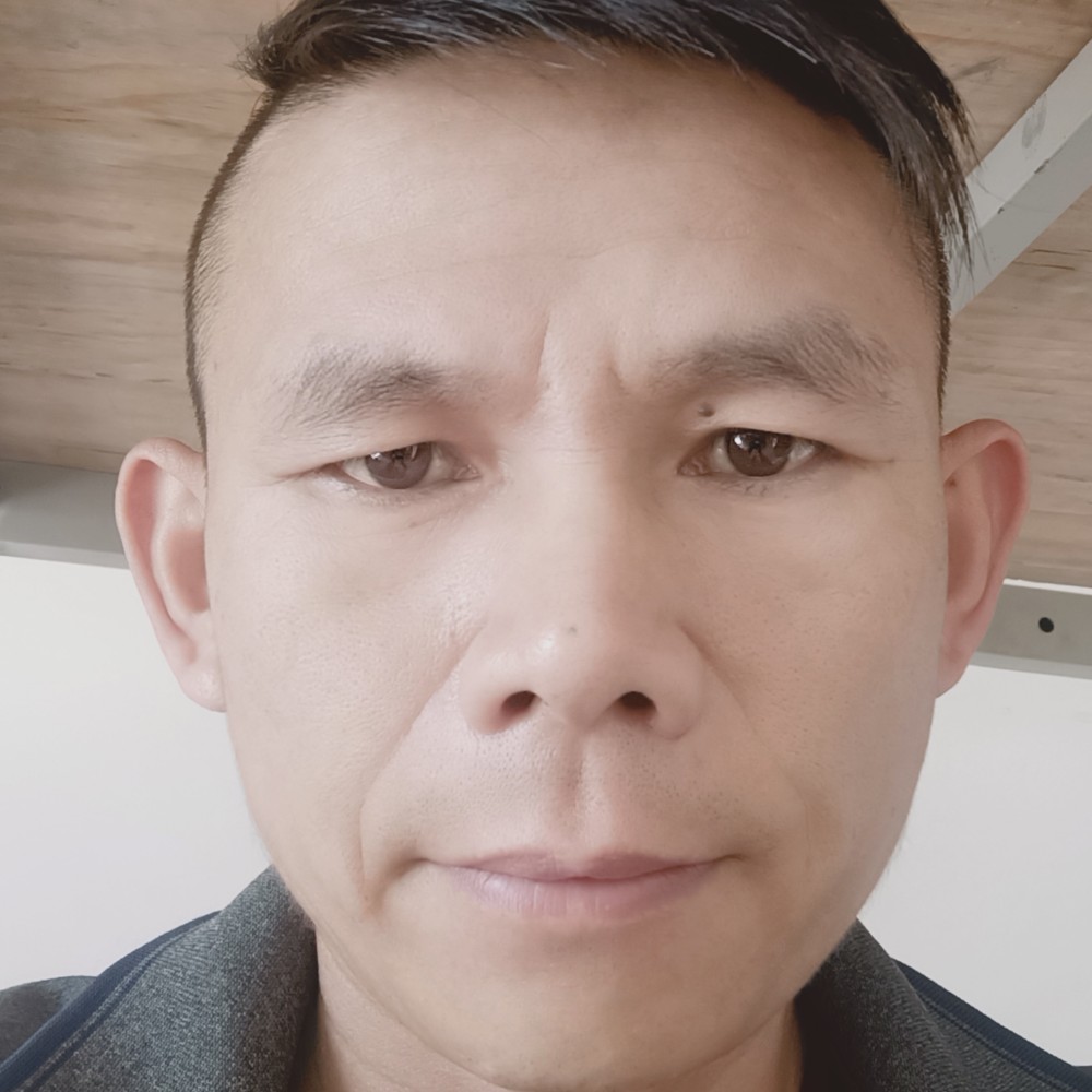 满意蹙眉柜子的照片