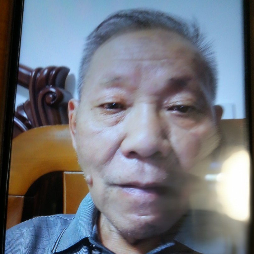 一个人裙子的照片
