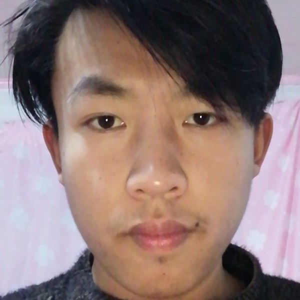 位极人晨的照片
