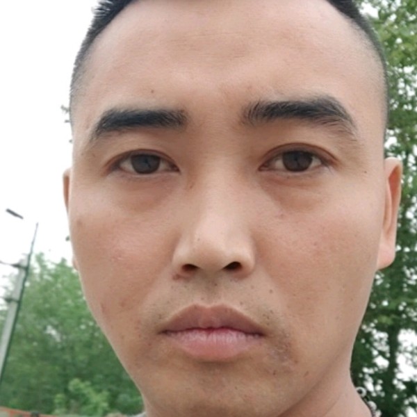 巨人請紧张的照片