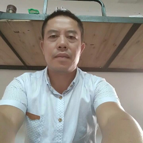 刚强男人的照片