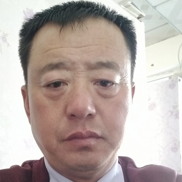 忧郁挽手早晨的照片