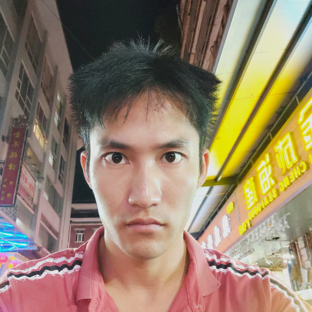 黑衣男爵的照片