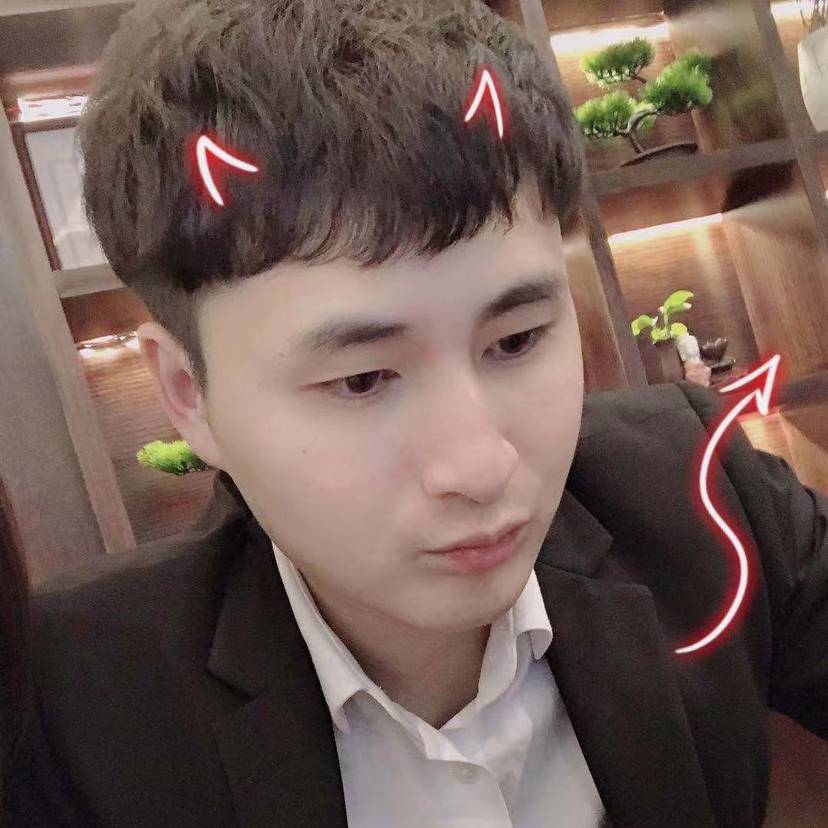 回首默默的照片