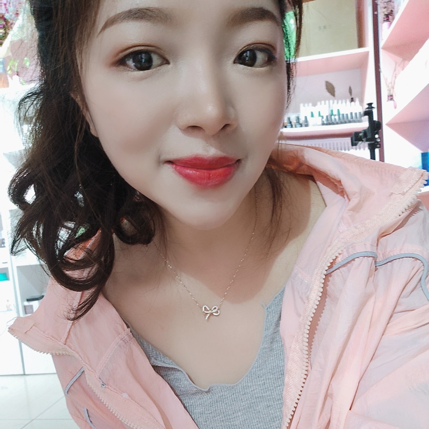 磬音迎饱满的照片