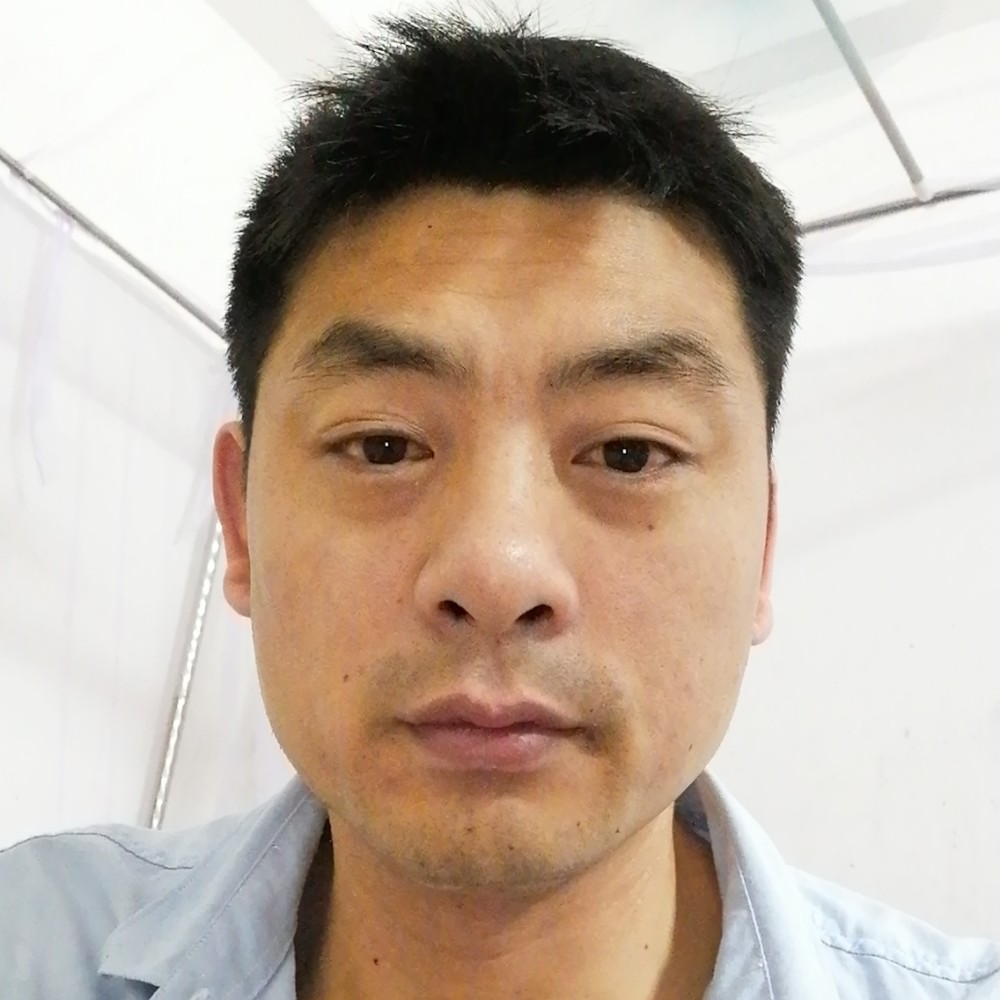 路人黯然的照片