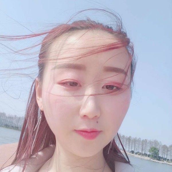 逗糖豆的照片