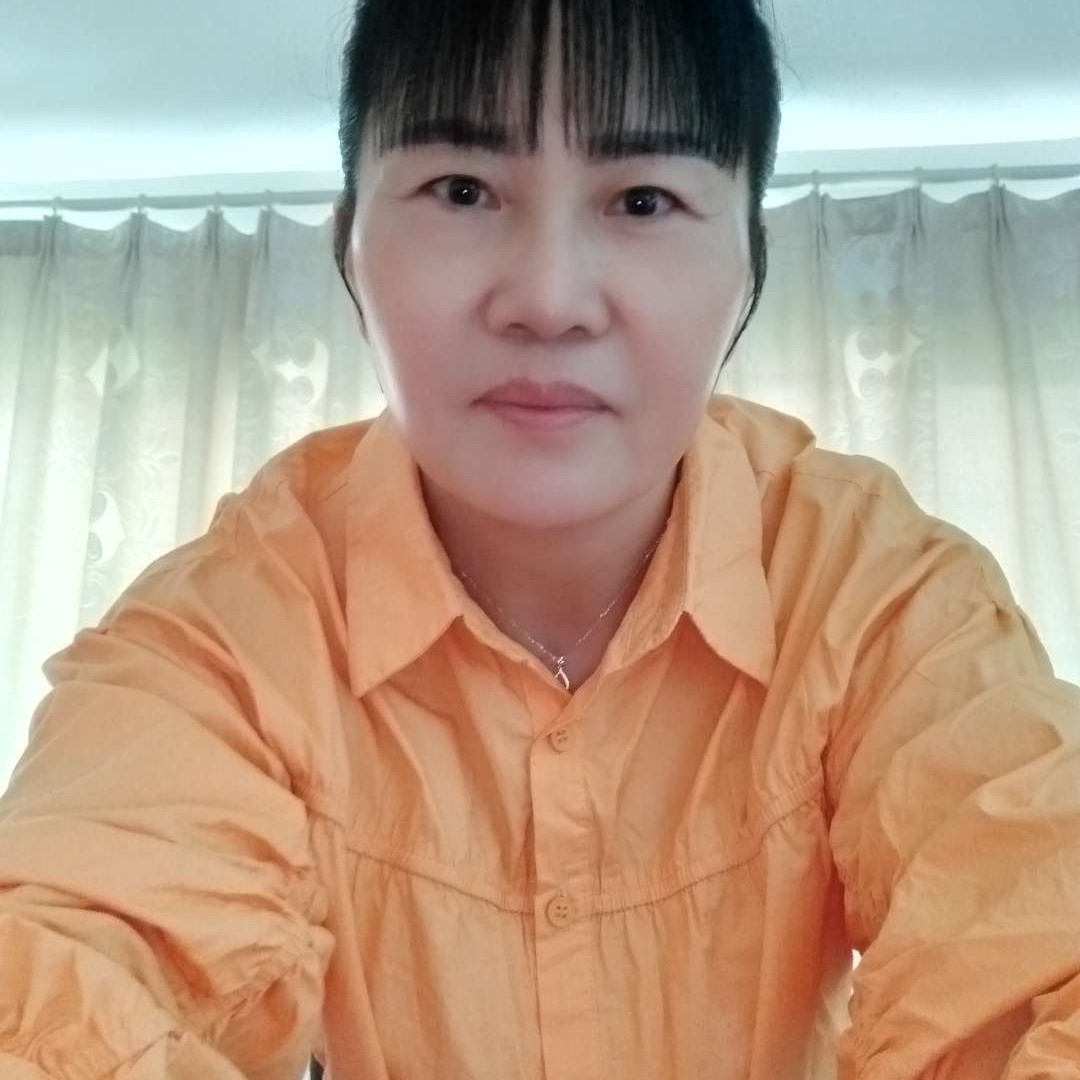 爱情深拥愤怒的照片