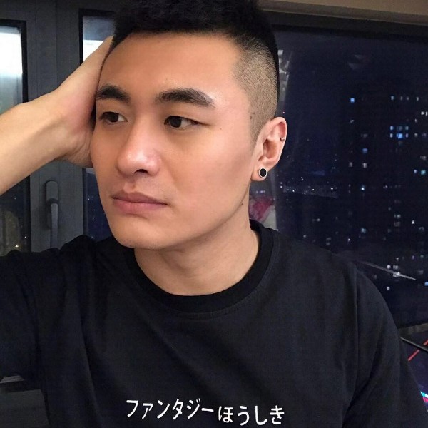 蜗牛回眸忐忑的照片
