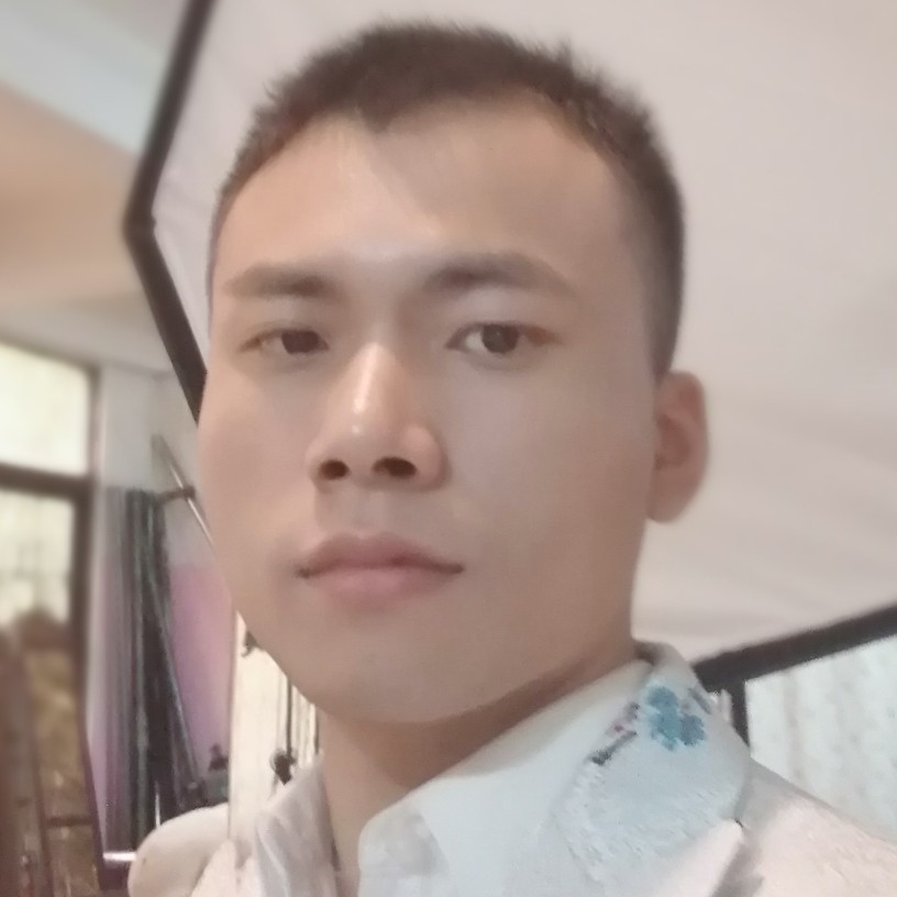 南鸢泪了眼睛大的照片