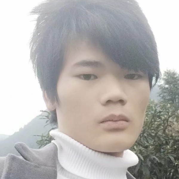 强颜yty欢笑的照片