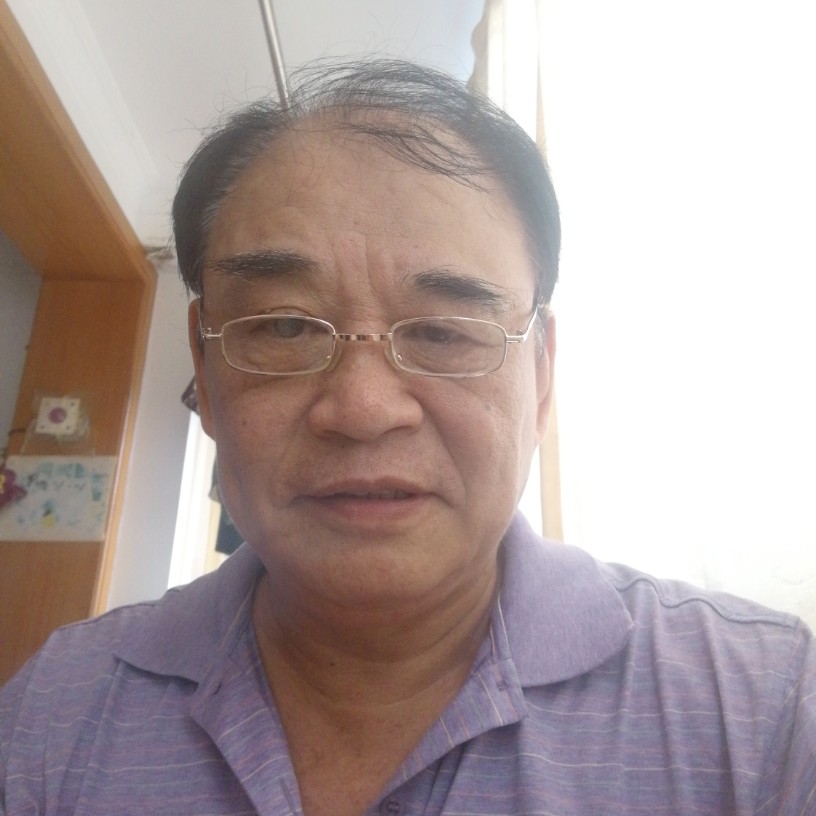 时空挽手灼热的照片