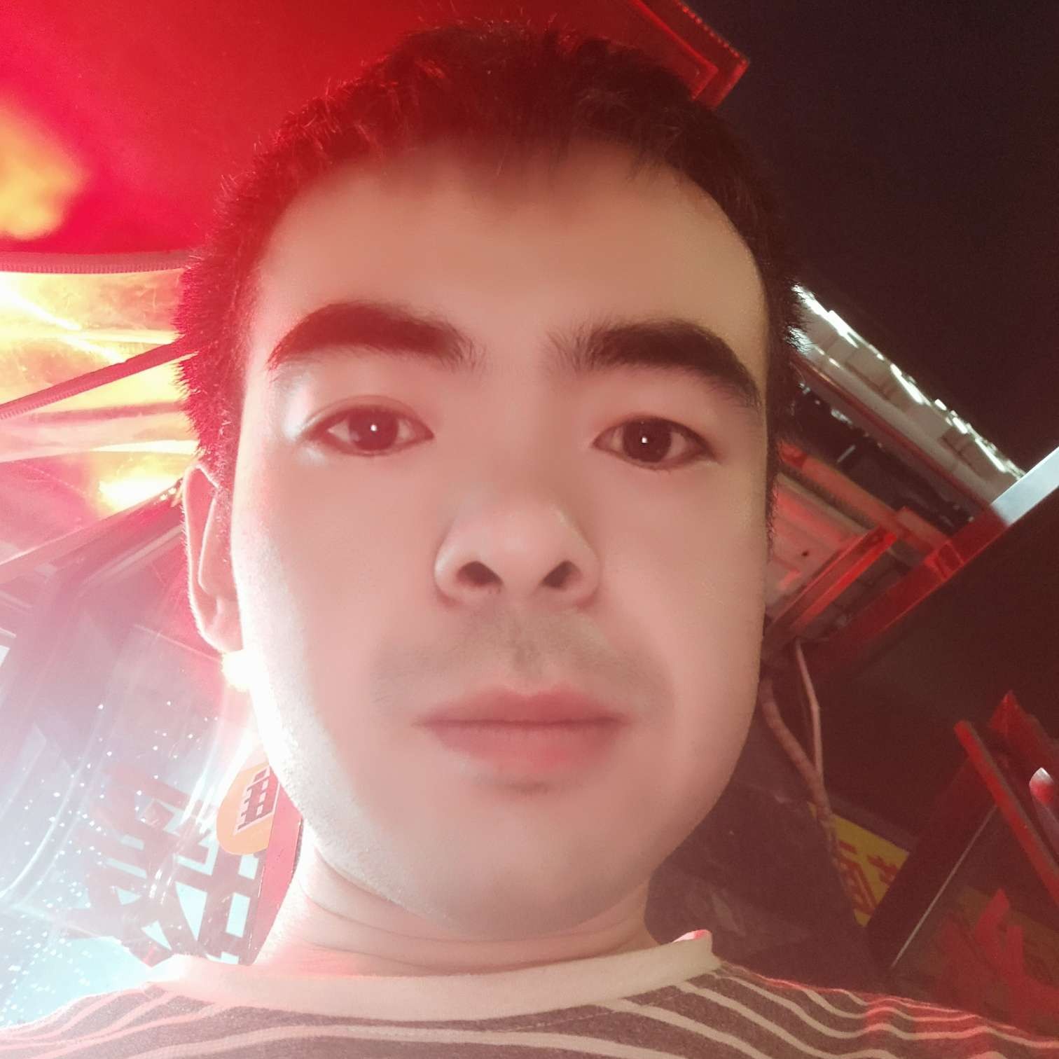 冥王星爱華麗的照片
