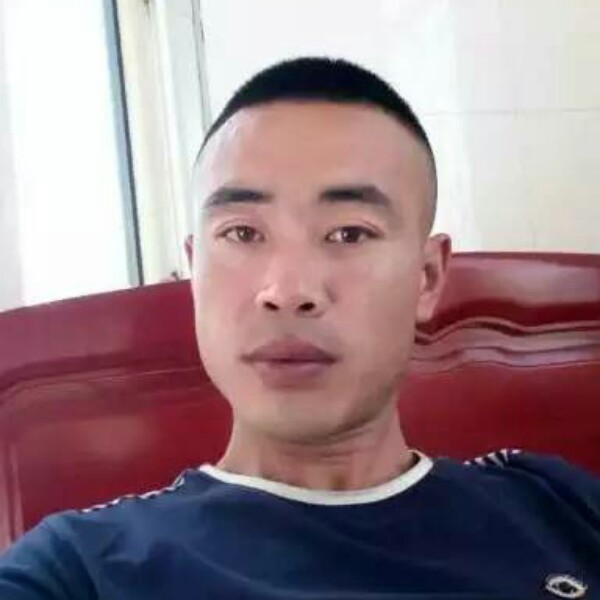 于多鱼的照片
