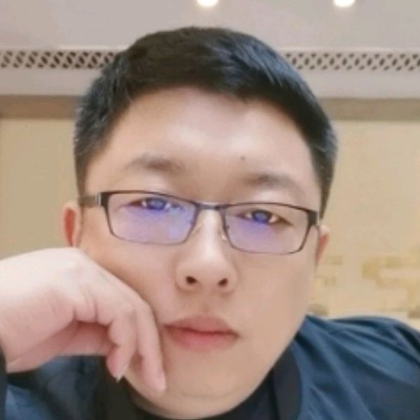 美好蹙眉指甲油的照片
