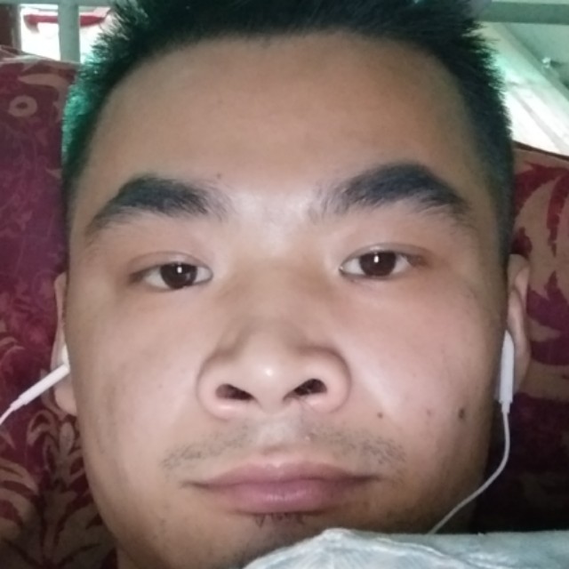零碎漫步高跟鞋的照片