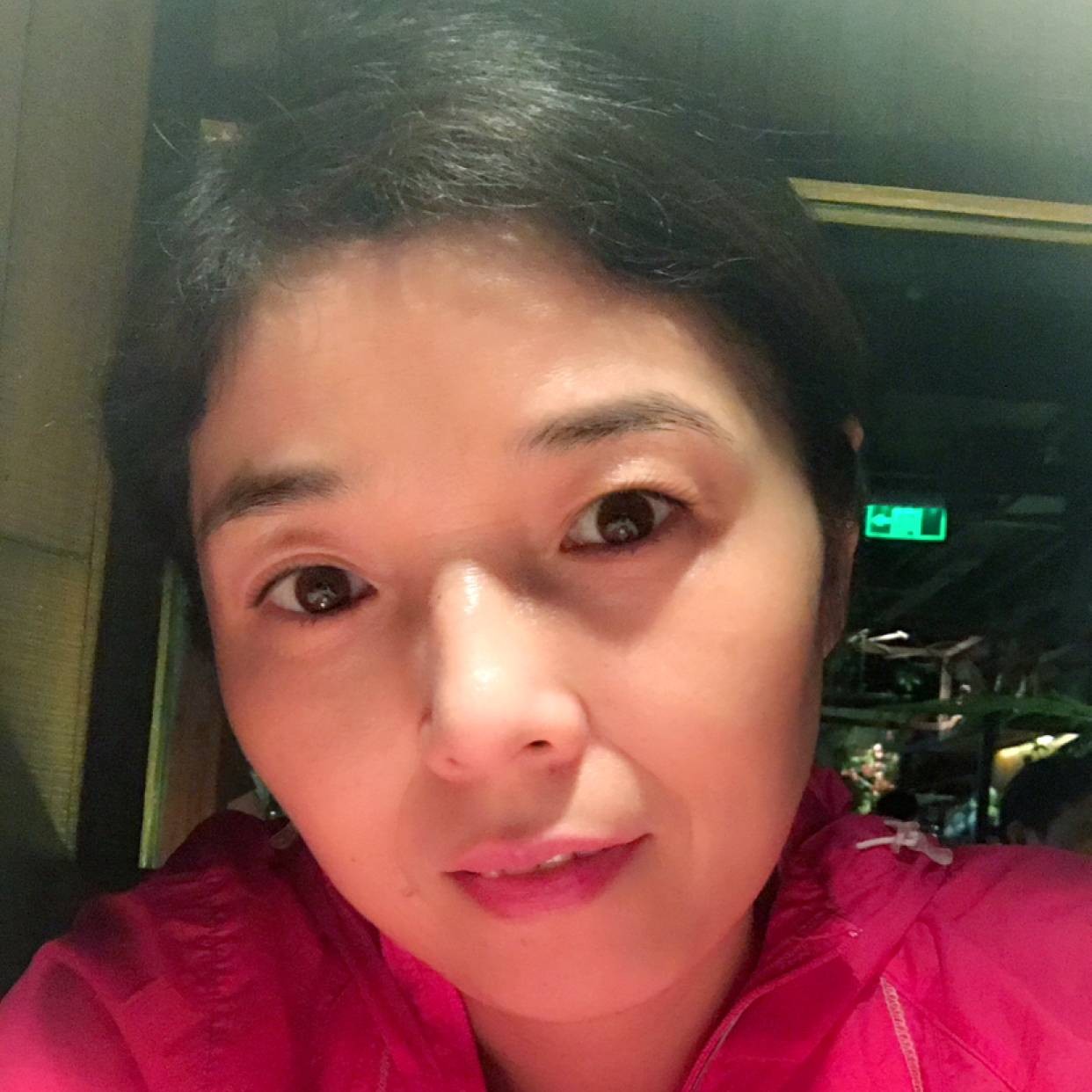 丁玲玲的照片