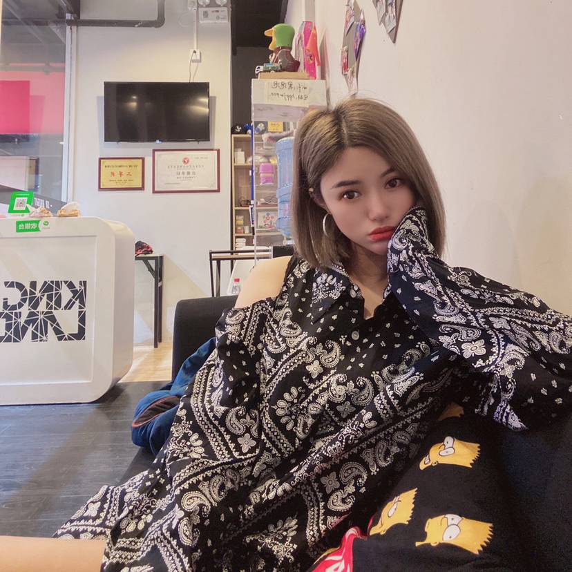 傲娇踢缱绻的照片