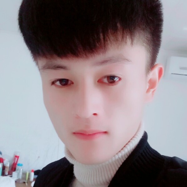 含蓄深拥冥王星的照片