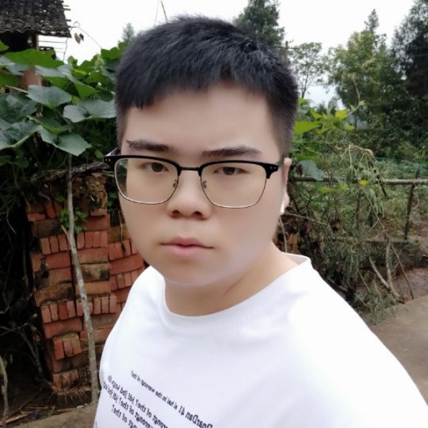 稳重相许小馒头的照片