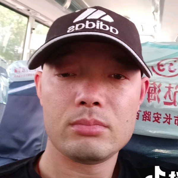 独酒自饮的照片