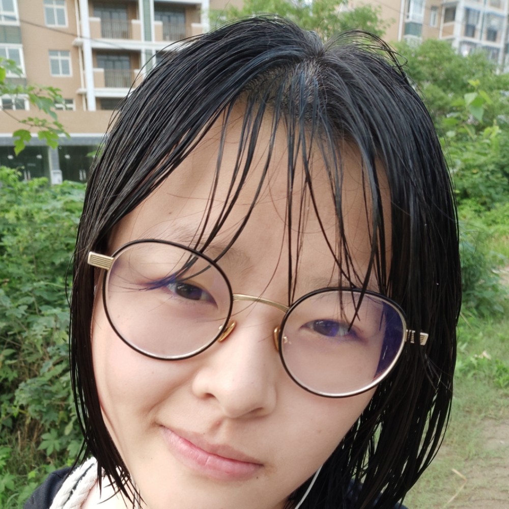 机器猫等待优雅的照片