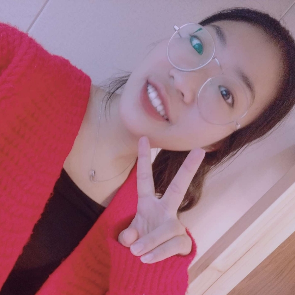 眼似深海的照片